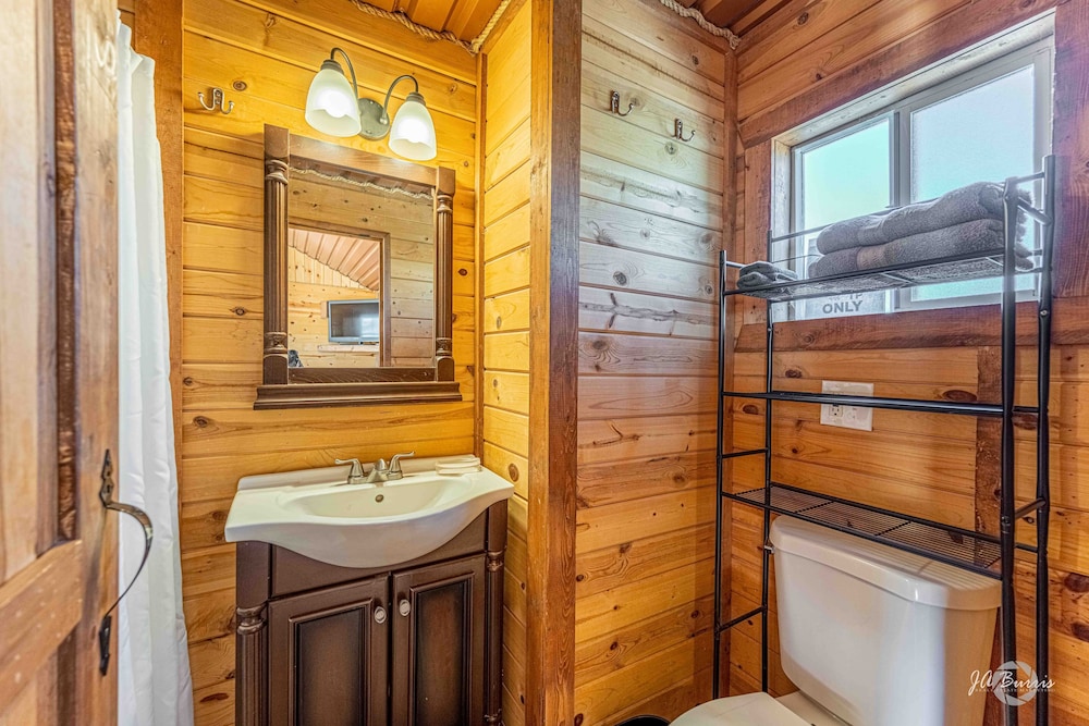 Elite Cabins and RV Park 19/51