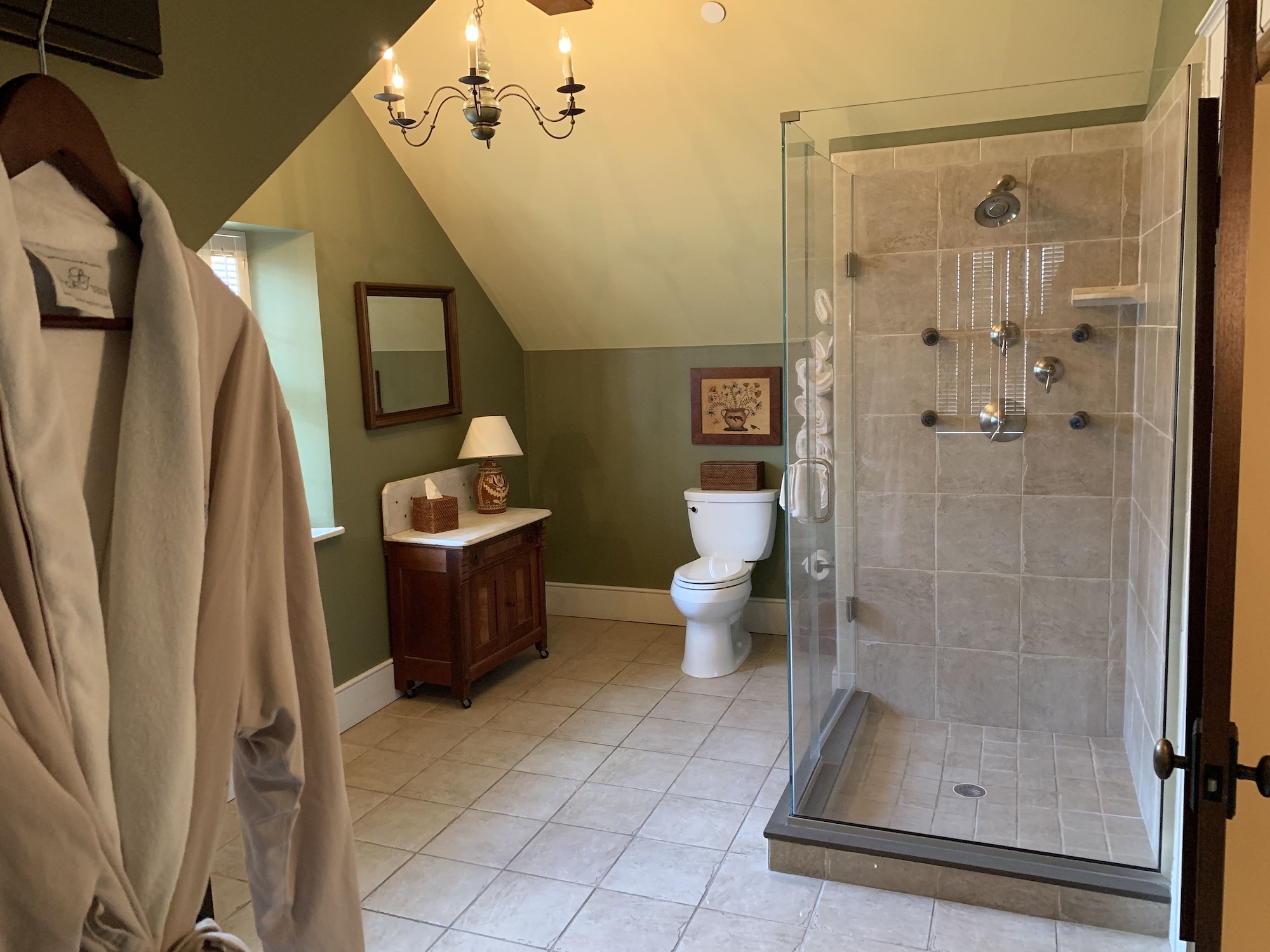 In the Side, Classic, Cottage, 1 Queen and 1 Single Bed، The Inn at Hermannhof 2/2