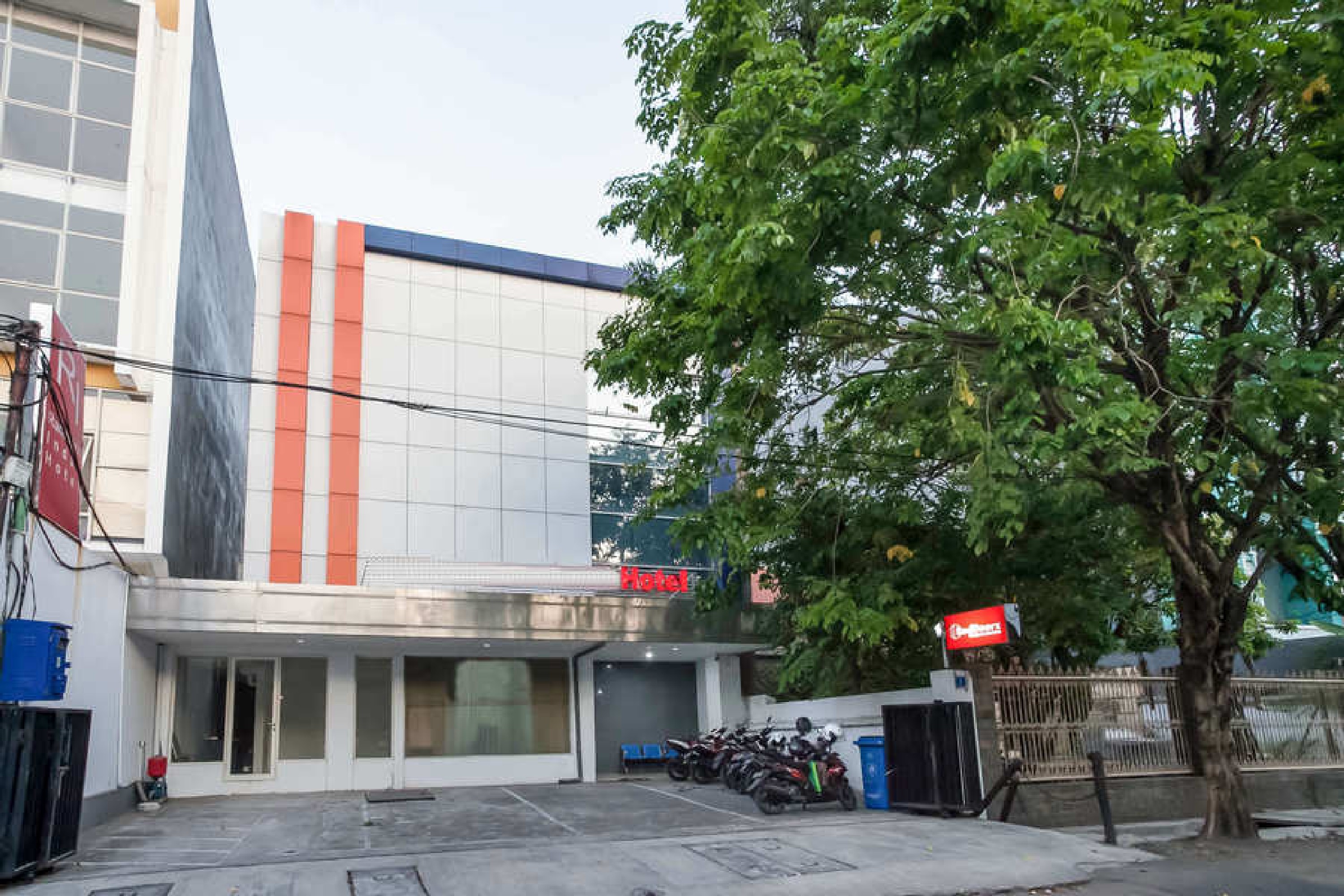 Reddoorz Panglima Sudirman 24/27