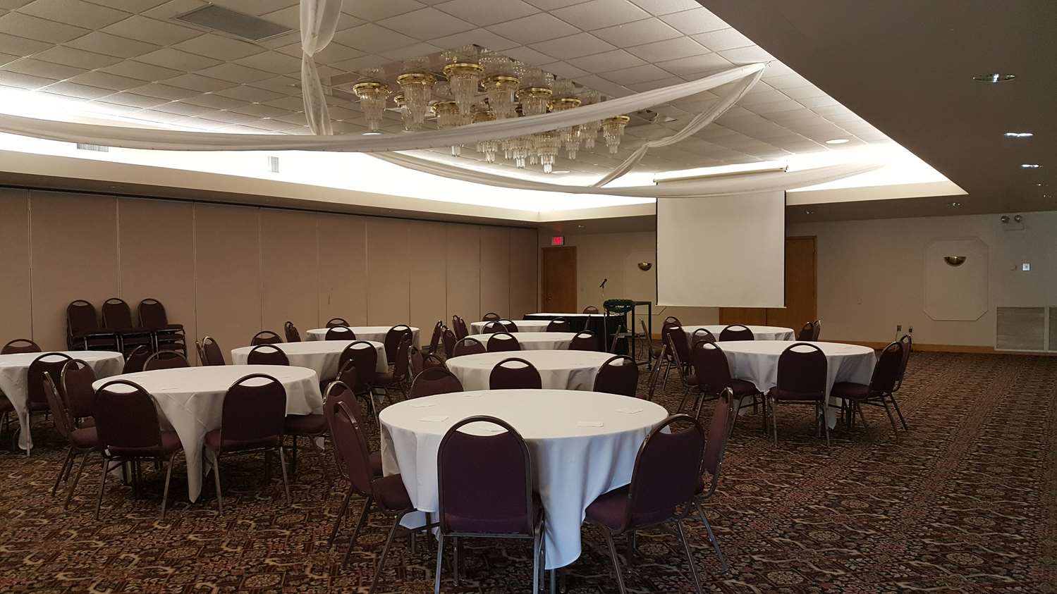 Americas Best Value Inn Chippewa Falls 29/34