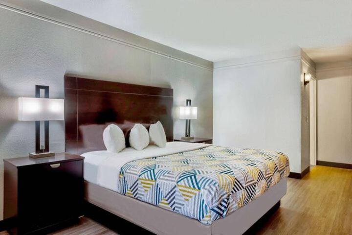Home Place Suites 7/38