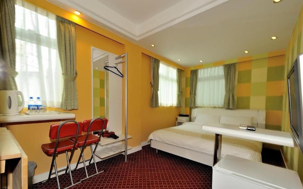 B&B Cheung Chau 69/81