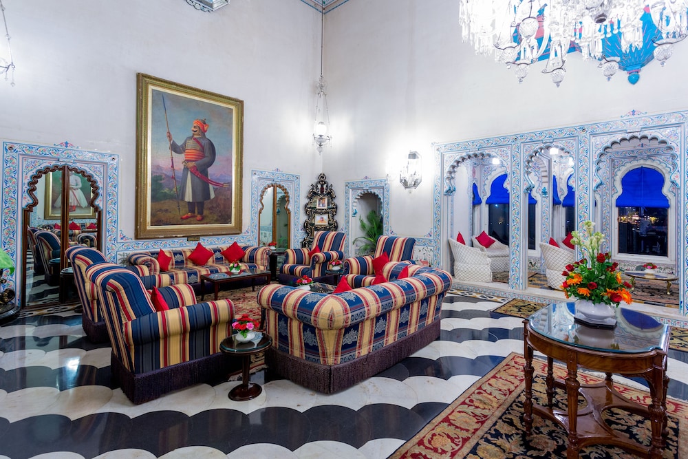 Shiv Niwas Palace 44/71