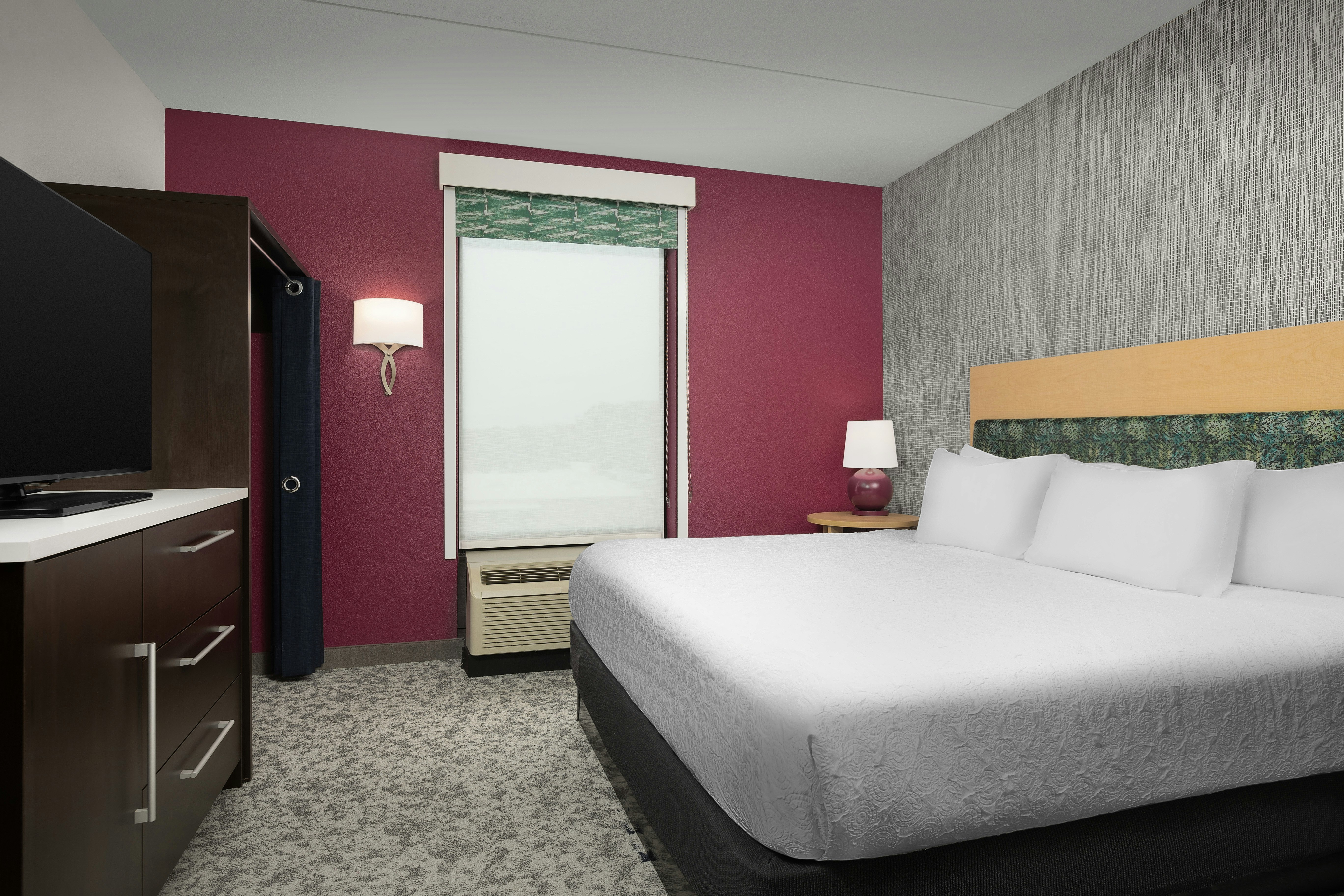 1 BEDROOM, SUITE, KING BED