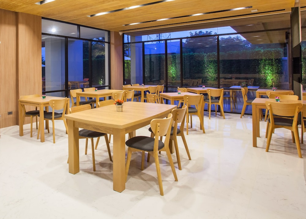 The Zense Boutique Hotel 35/45