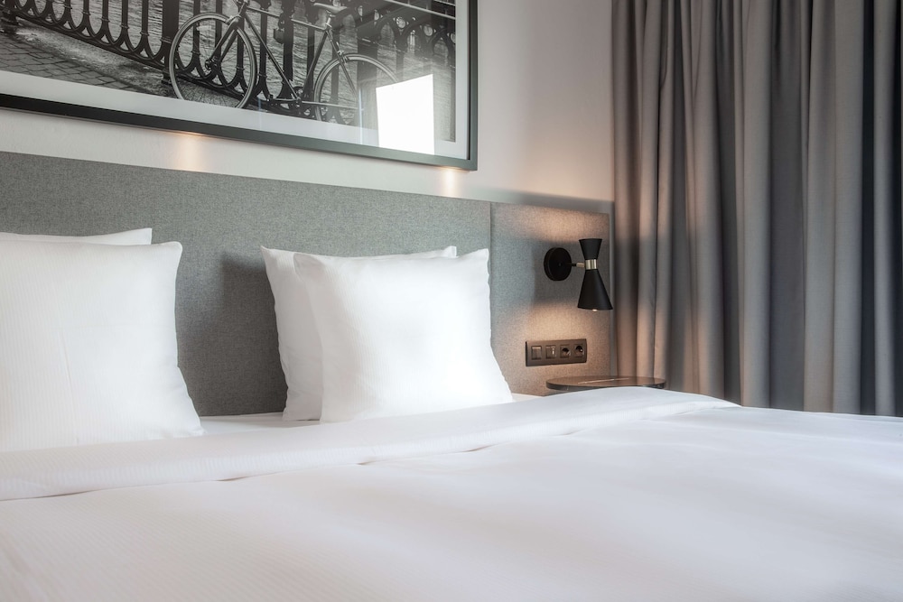 Radisson Hotel Zurich Airport 14/70