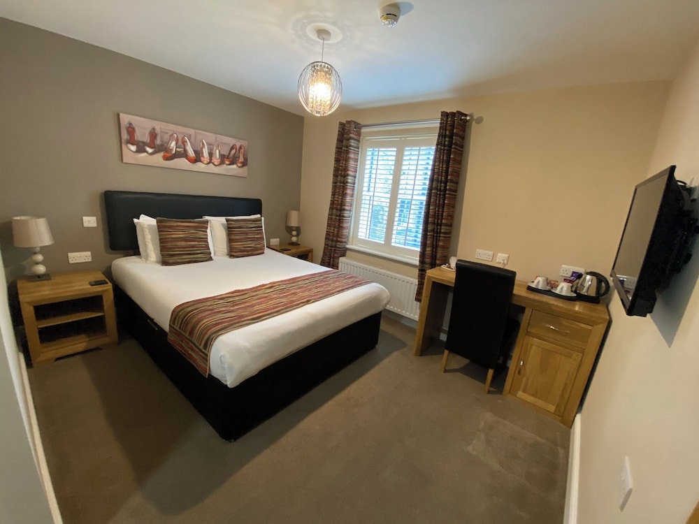 The Three Horseshoes Hotel 16/50