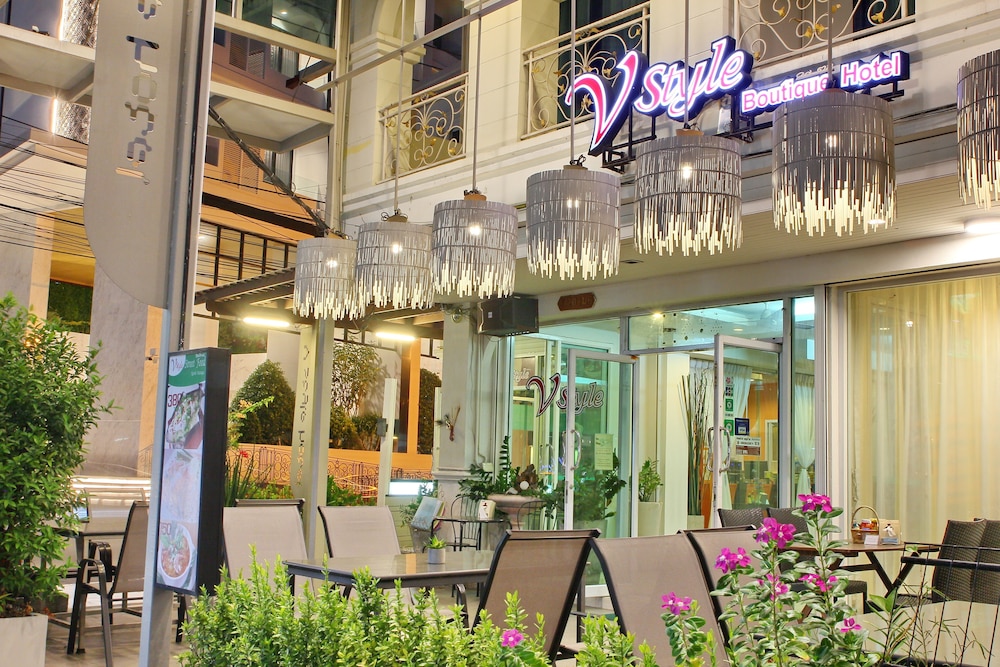 V Style Boutique Hotel 48/53