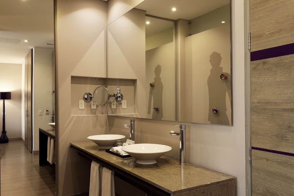 Hotel Mercure Bogota bh Zona Financiera 48/50