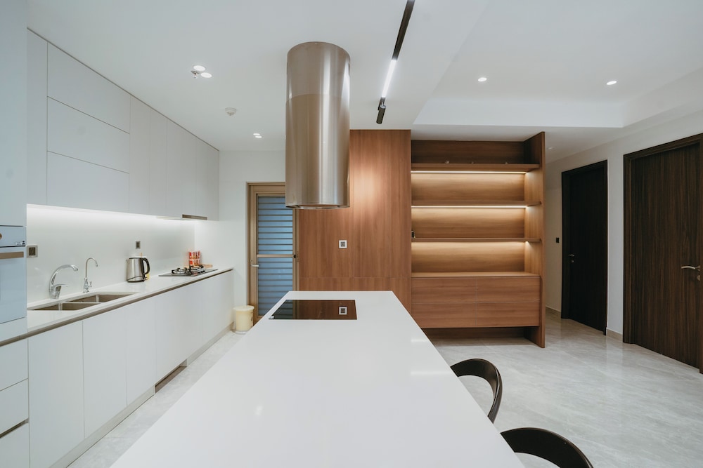 Midtown Premium Apartments 8/40