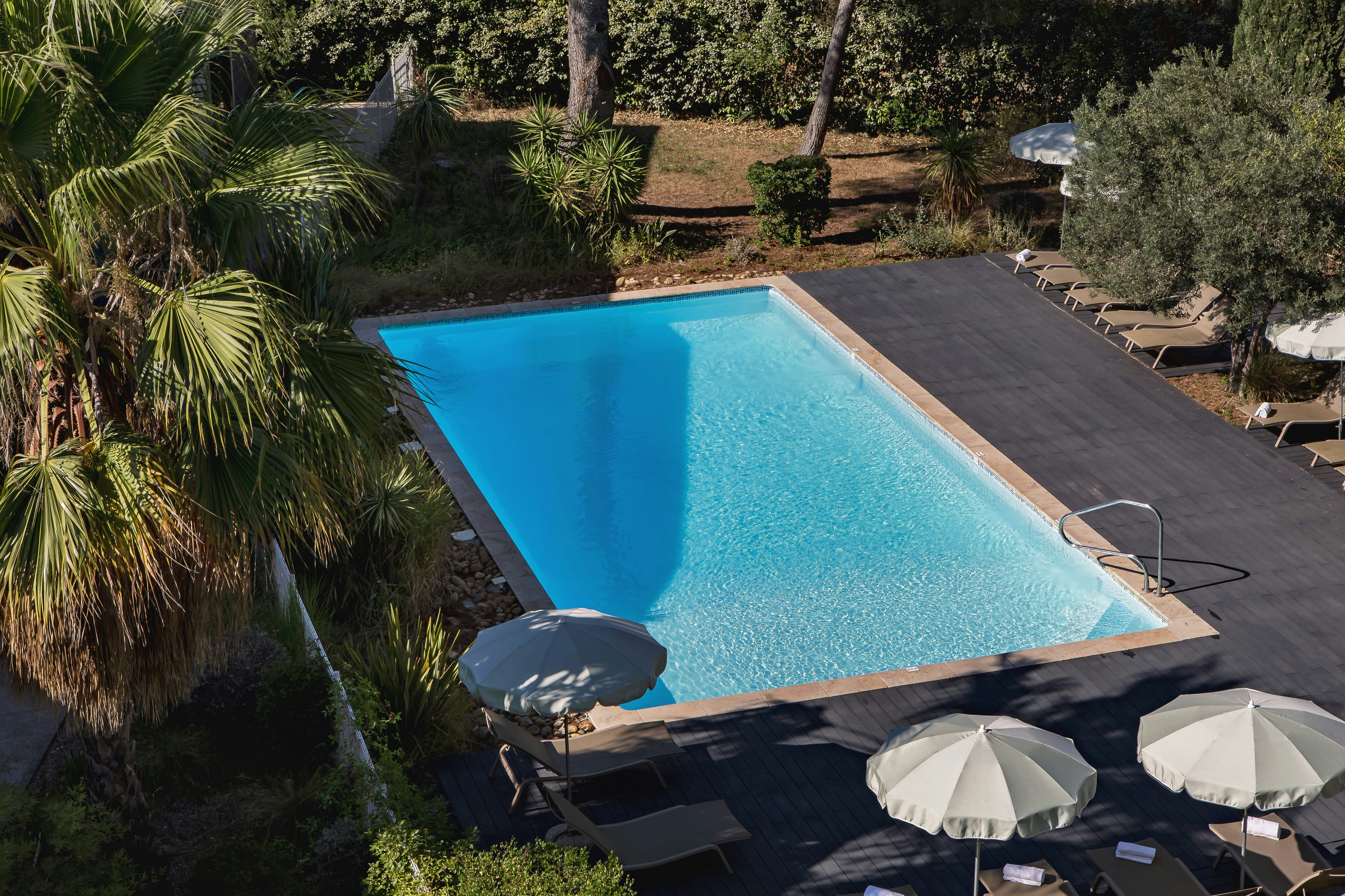 Holiday inn Marseille Airport (Ex Golden Tulip) 77/81
