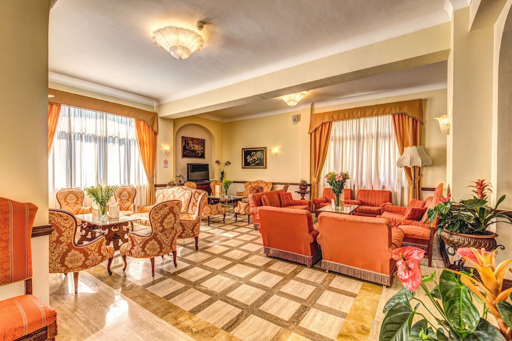 GRAND HOTEL HERMITAGE 25/50