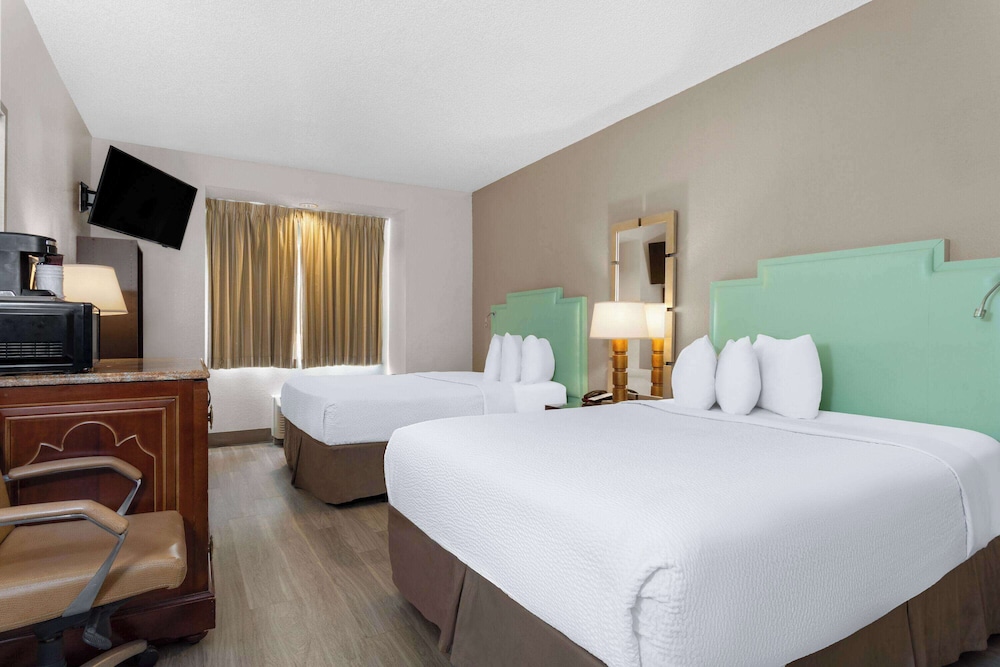 Baymont by Wyndham Orlando-International Dr-Universal Blvd 15/50