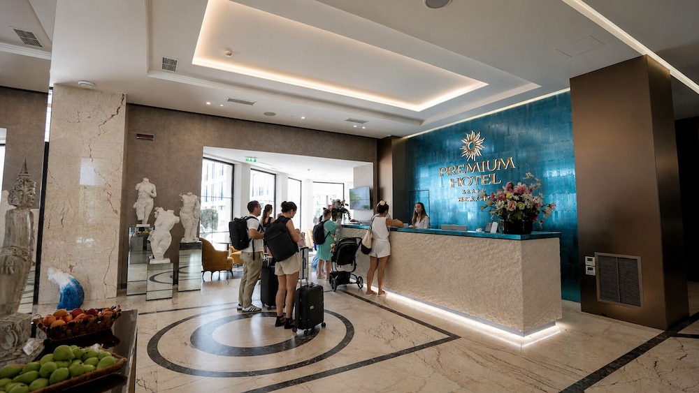 Premium Hotel Beach 7/50