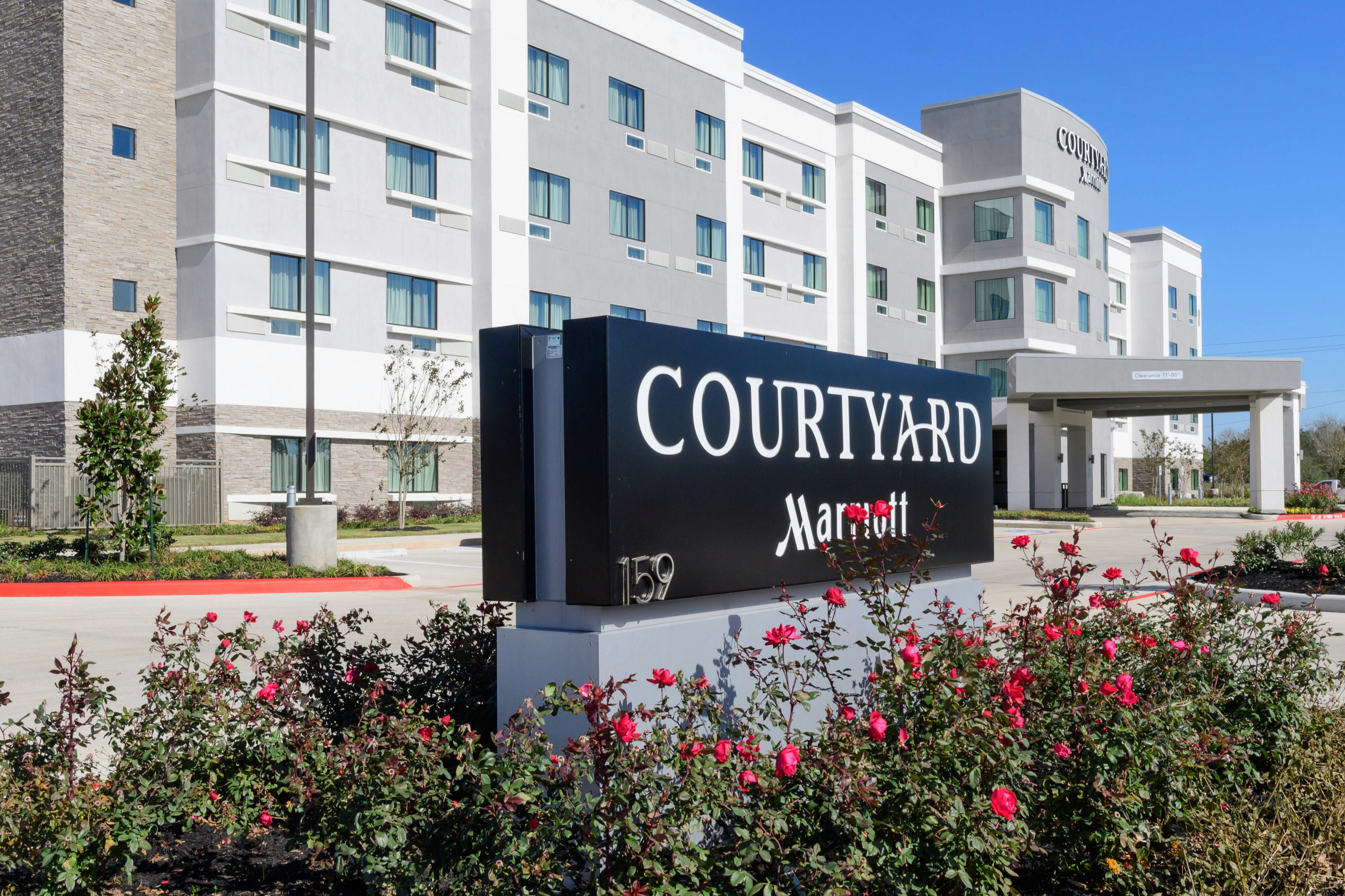Courtyard By Marriott Lake Jackson 5/58