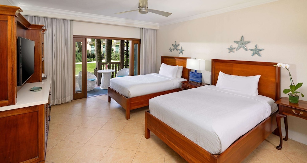 Concierge, 1 Bedroom, Tropical, 2 Double Beds, Ocean View, Sofa