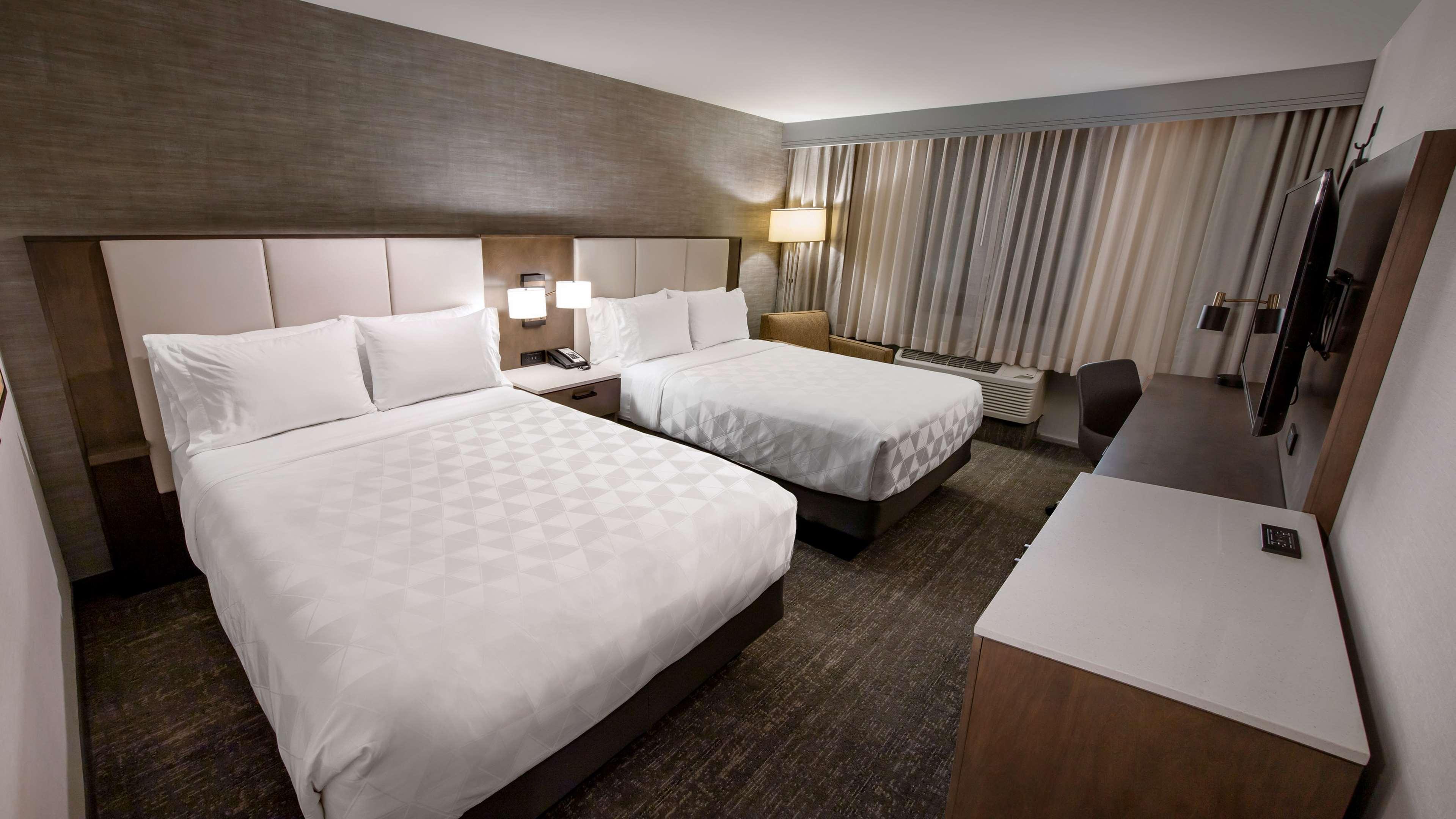 Room at DoubleTree by Hilton Buena Park, BUENA PARK - CA