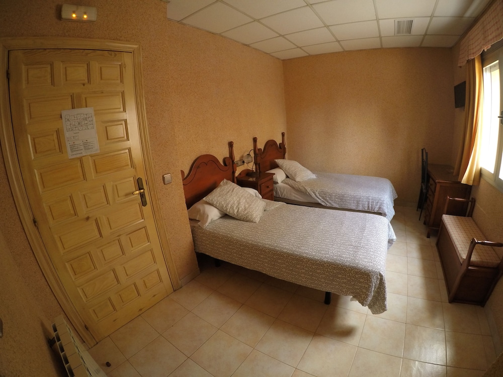 Hostal La Casa de Enfrente 9/41