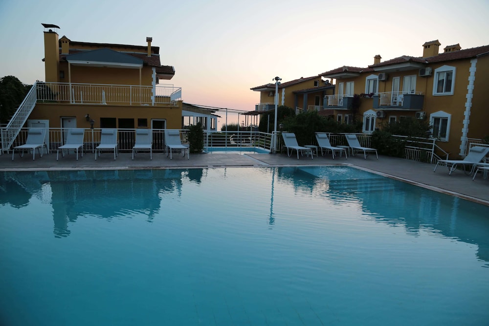 Merveille Hotel 6/48
