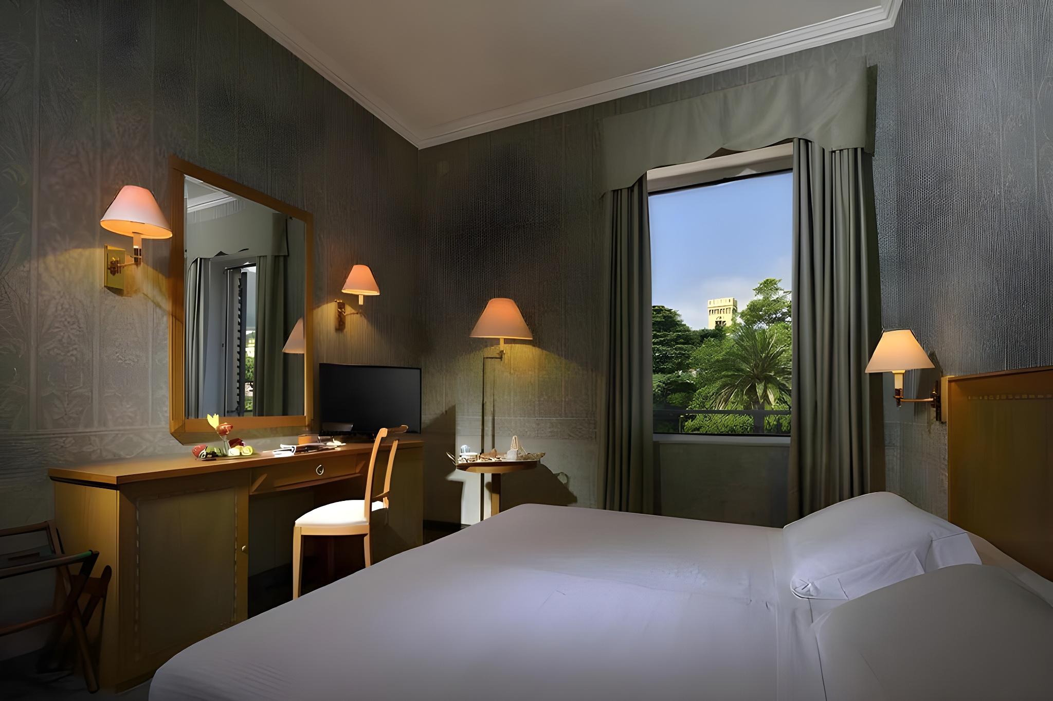 Room, Double Bed