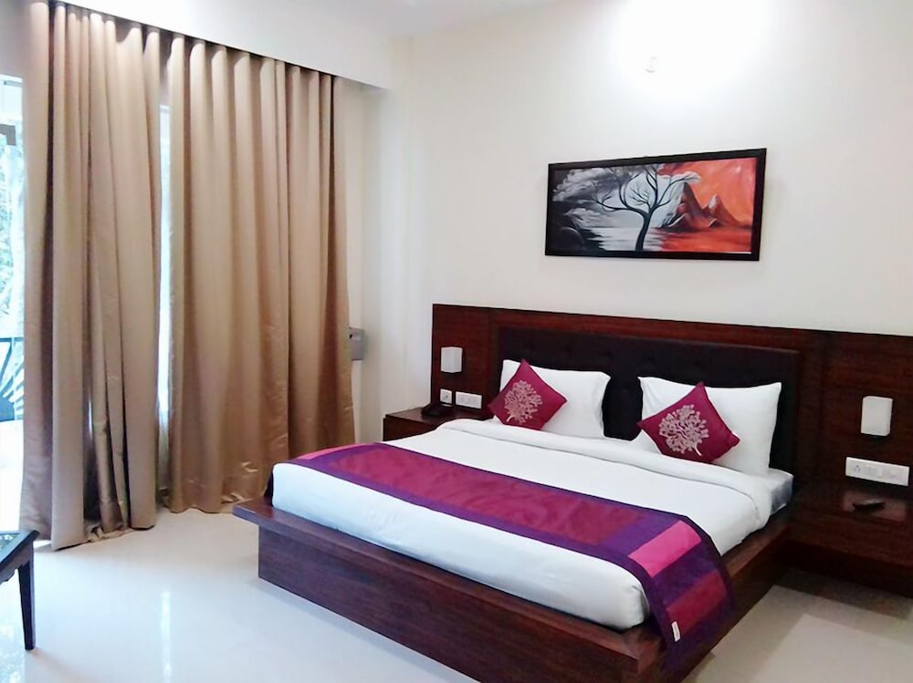 1 BEDROOM, EXECUTIVE, DOUBLE BED, GARDEN VIEW, BALCONY