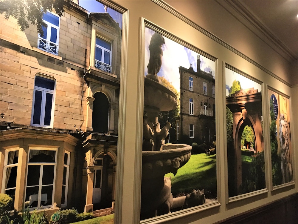 Astley Bank Hotel by Sunday 5/58