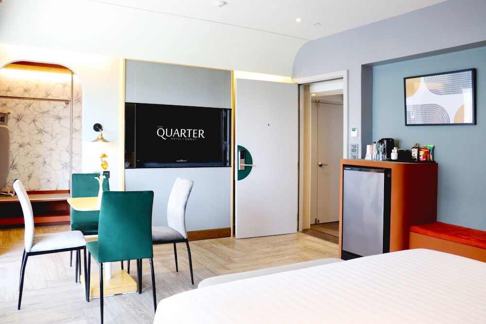 The Quarter Onnut by UHG 49/54