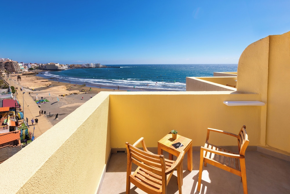 Playa Surf CBbC Hotel 23/34