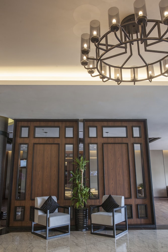 MILLESIME HOTEL 6/35