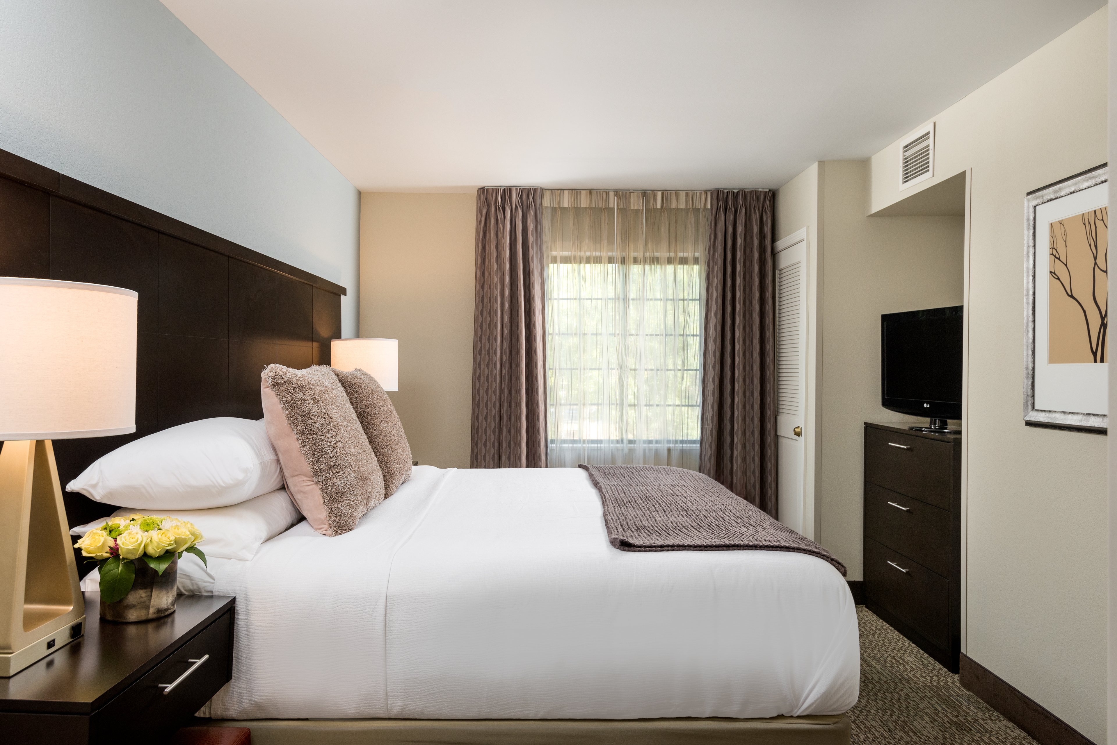 STAYBRIDGE SUITES CHANTILLY - DULLES AIRPORT 27/73