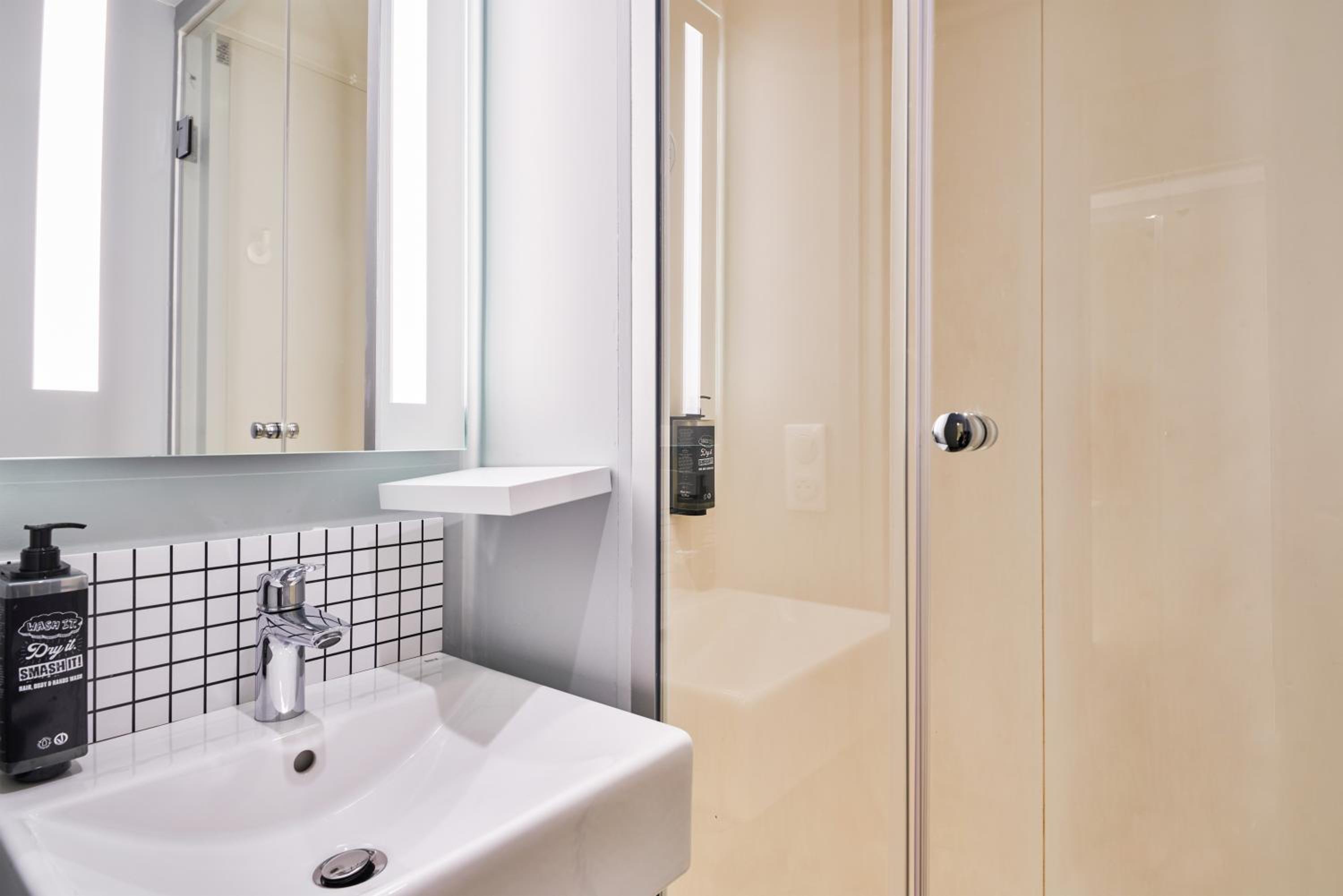 غرفة بسرير بطابقين وسرير كوين، IBIS BUDGET SAINT MAURICE 2/4