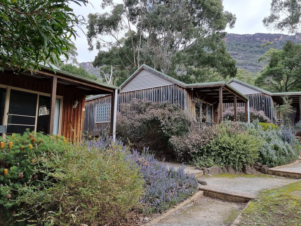 D'Altons Resort 48/50