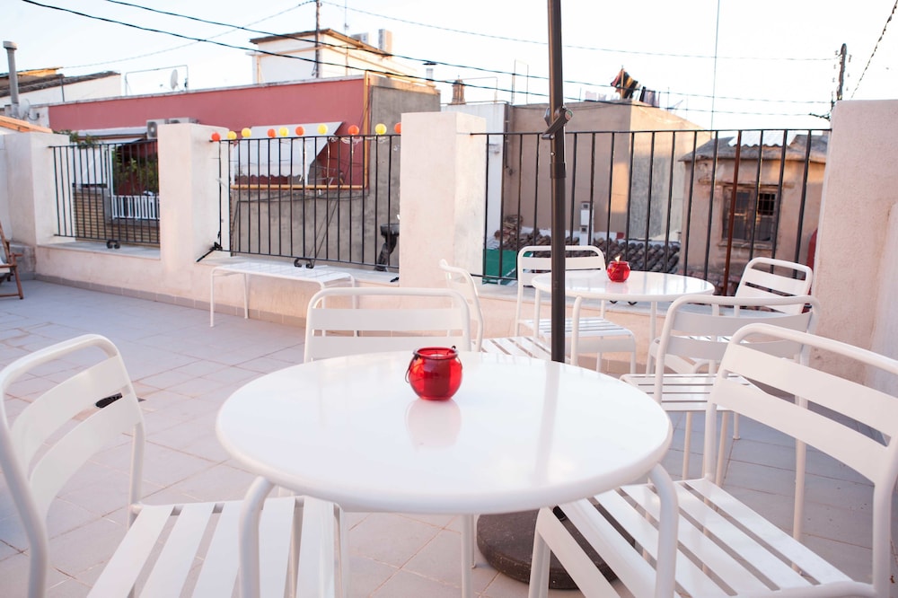 Hulot Hostal Valencia 15/20