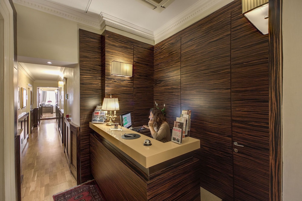 939 Hotel 52/52