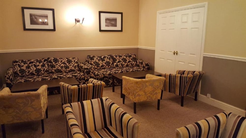 OYO Flagship Nant Ddu Lodge Hotel & Spa 44/70