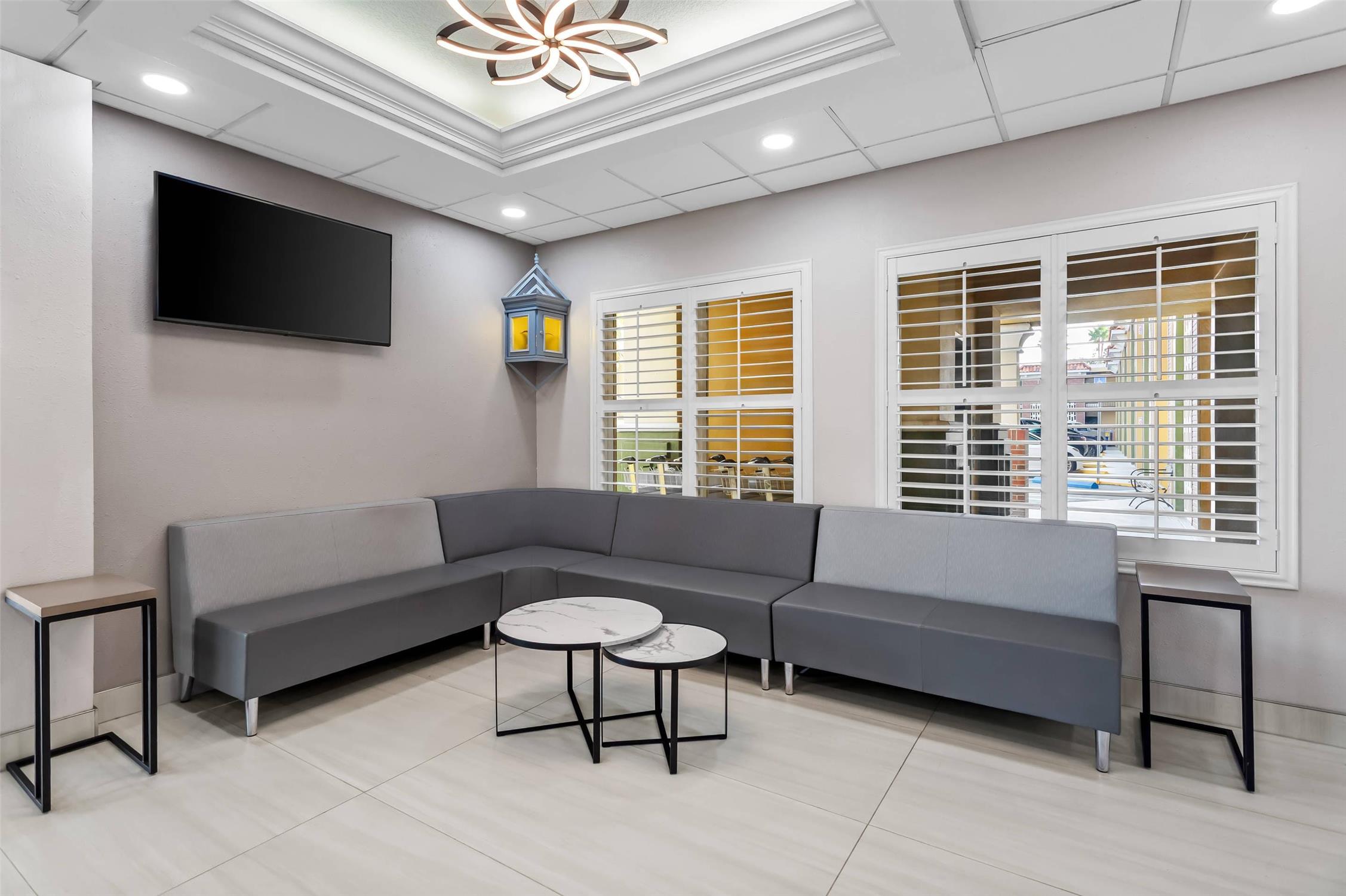 Quality Inn Tampa Airport - Cruise Port 48/69