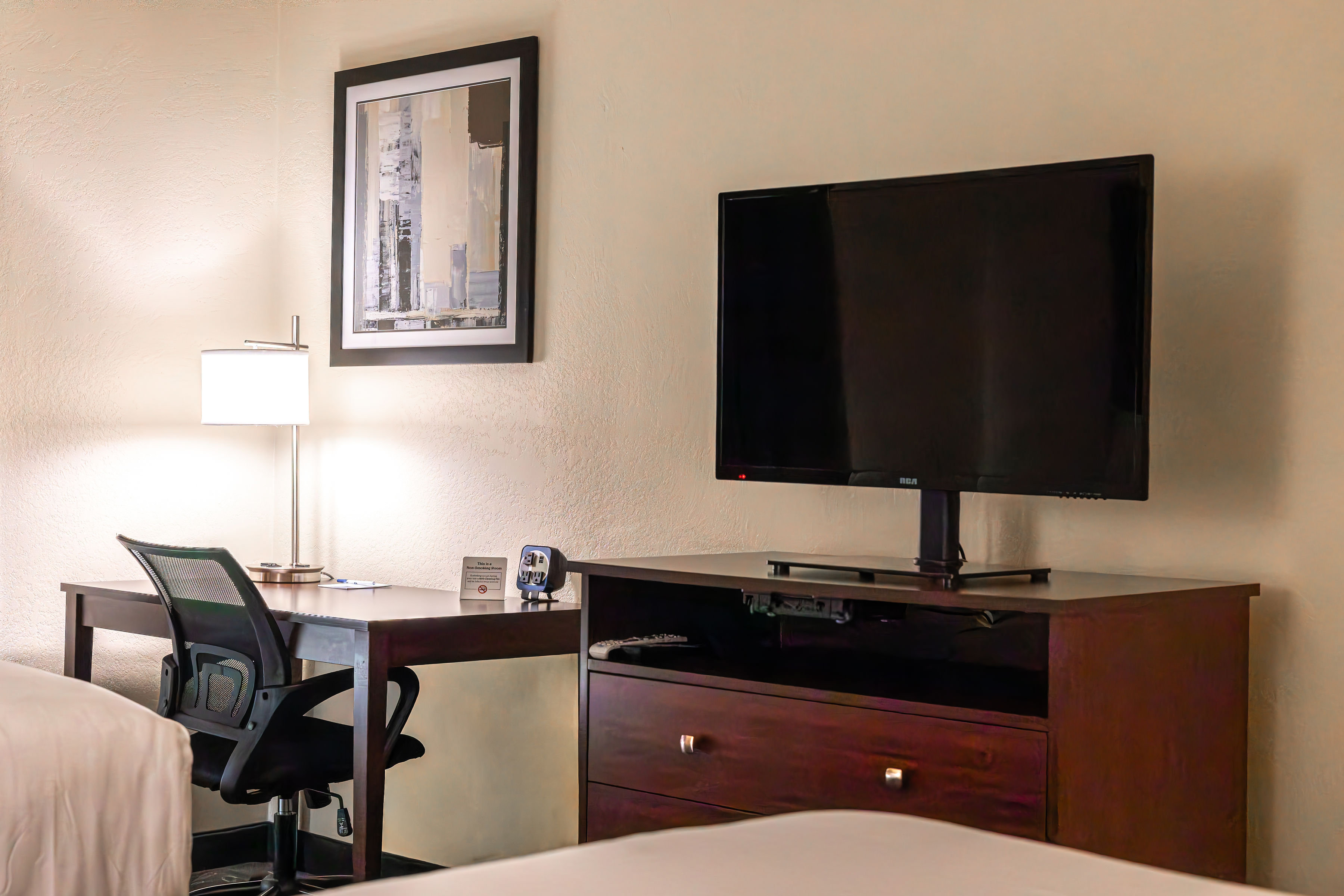 Cobblestone Inn Amp Suites Big Lake Tx 71/80