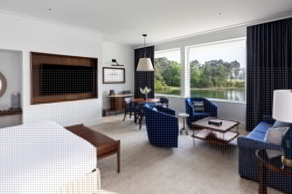 Tides Inn 56/76