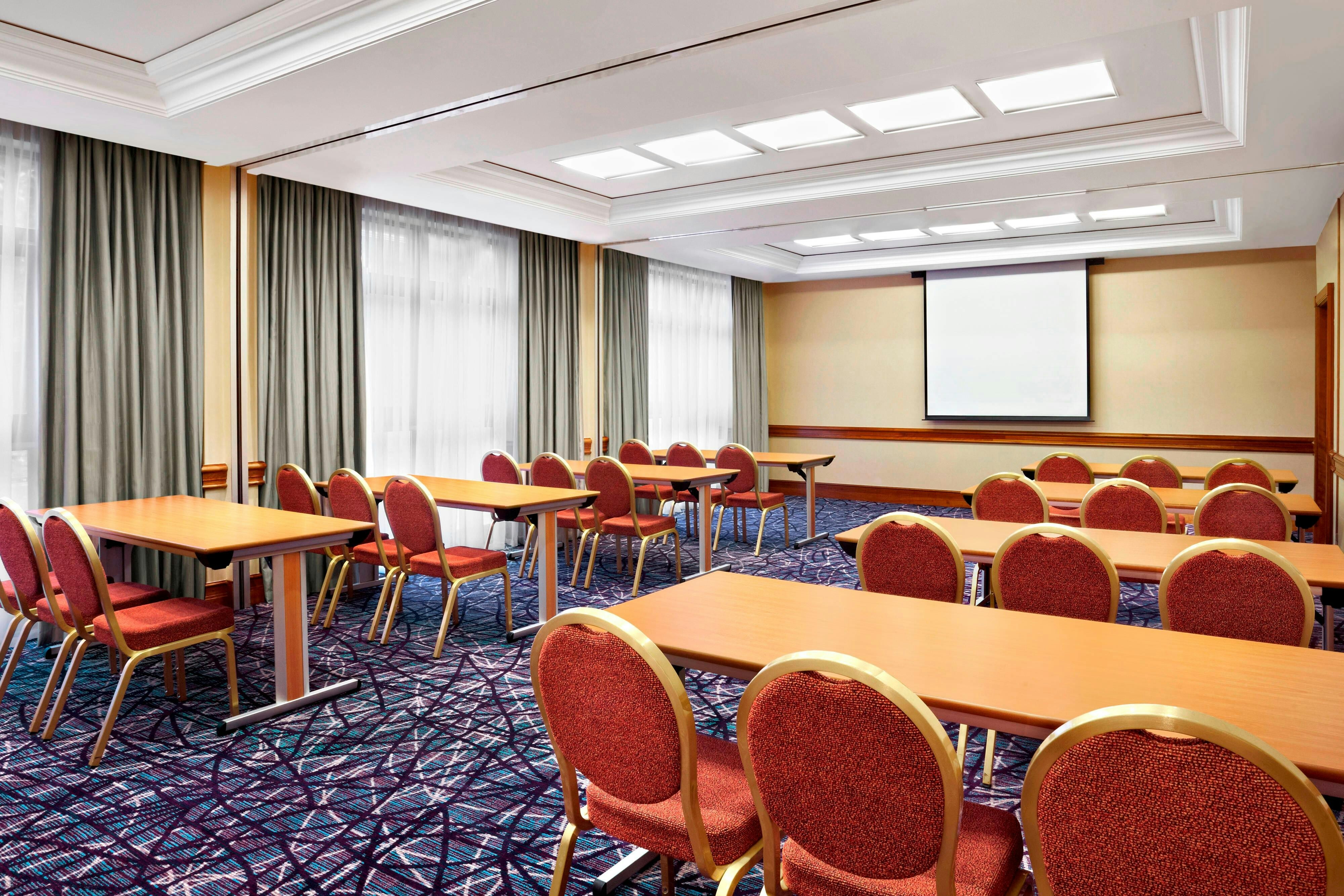 Sheraton Skyline Hotel London Heathrow 53/64