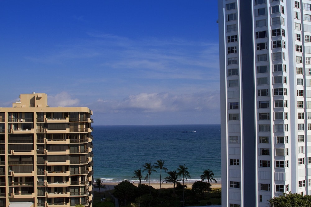 Club Wyndham Santa Barbara in POMPANO BEACH - FL