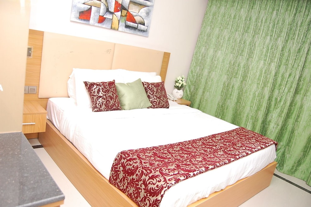 Avital Suites And Resort 16/75
