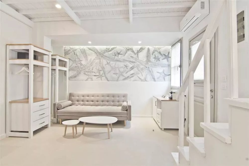 Lindos Comfy Suites 39/58