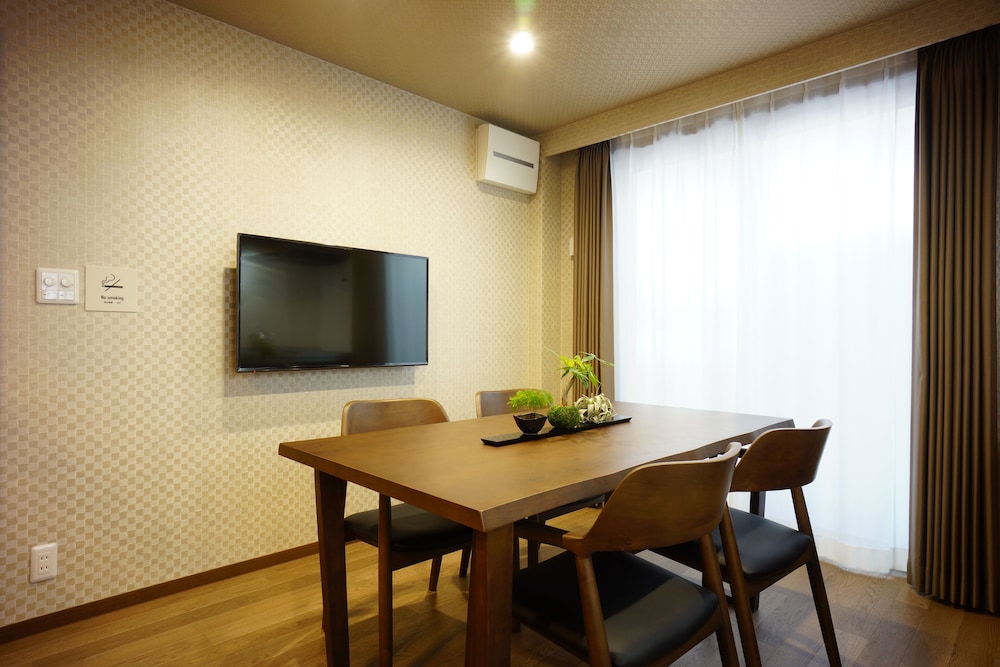 RoNa Hotel 19/25