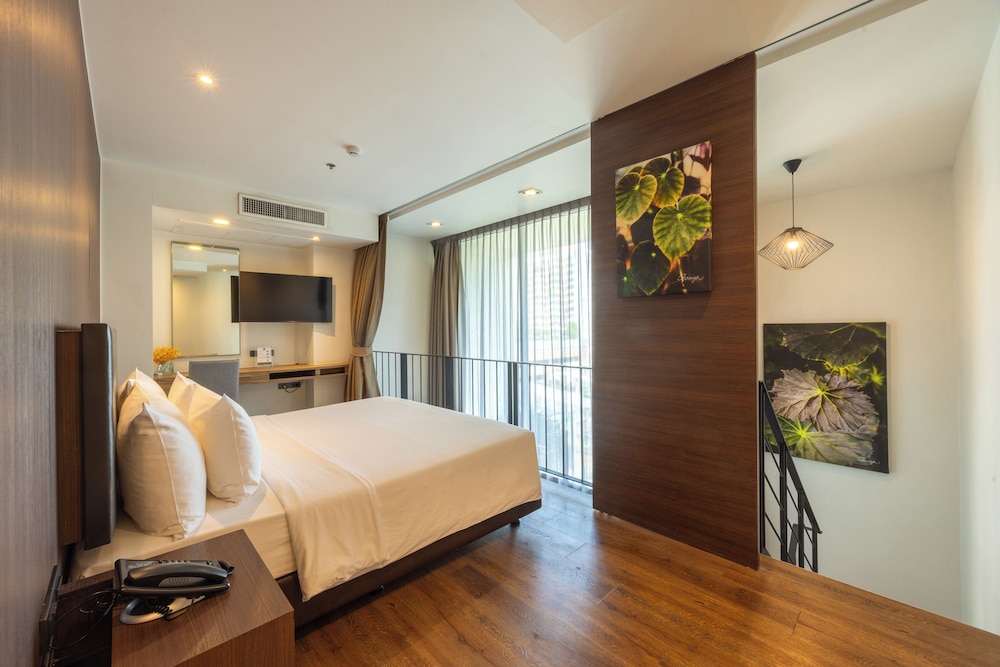 Lit Bangkok Residence 53/102