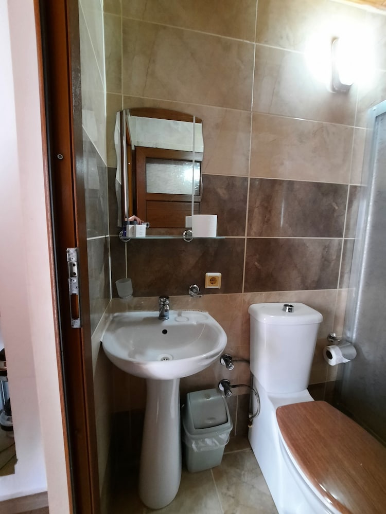 Ali Babas Guesthouse 31/42