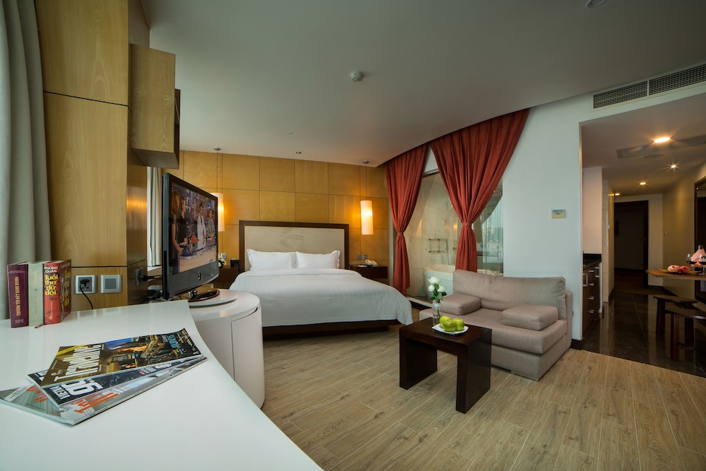 The Hanoi Club Hotel Lake Palais Residences 16/61