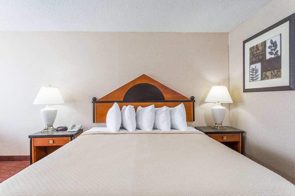 Days Inn by Wyndham Goldsboro 30/53