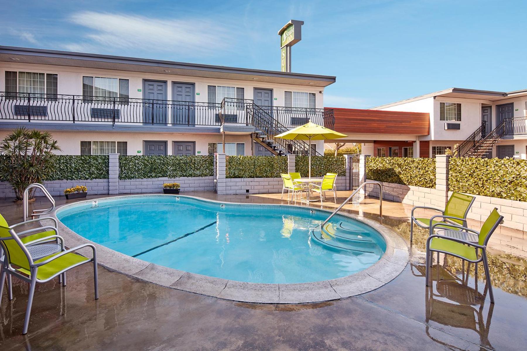 Studio Inn and Suites 2/23