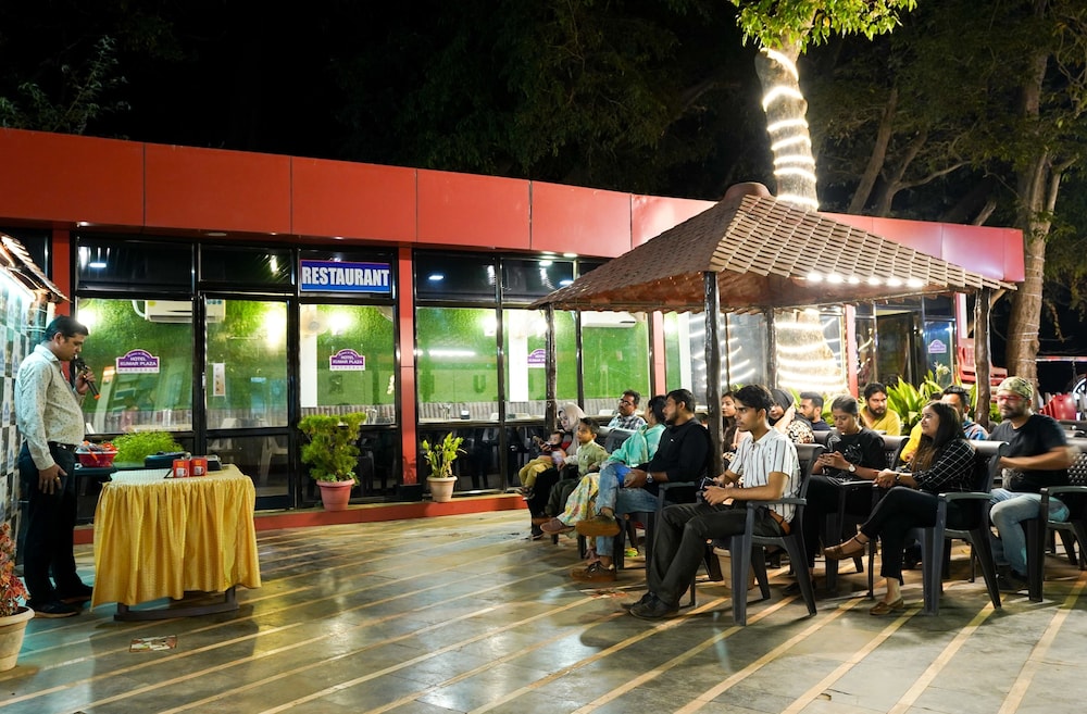 HOTEL KUMAR PLAZA 38/50
