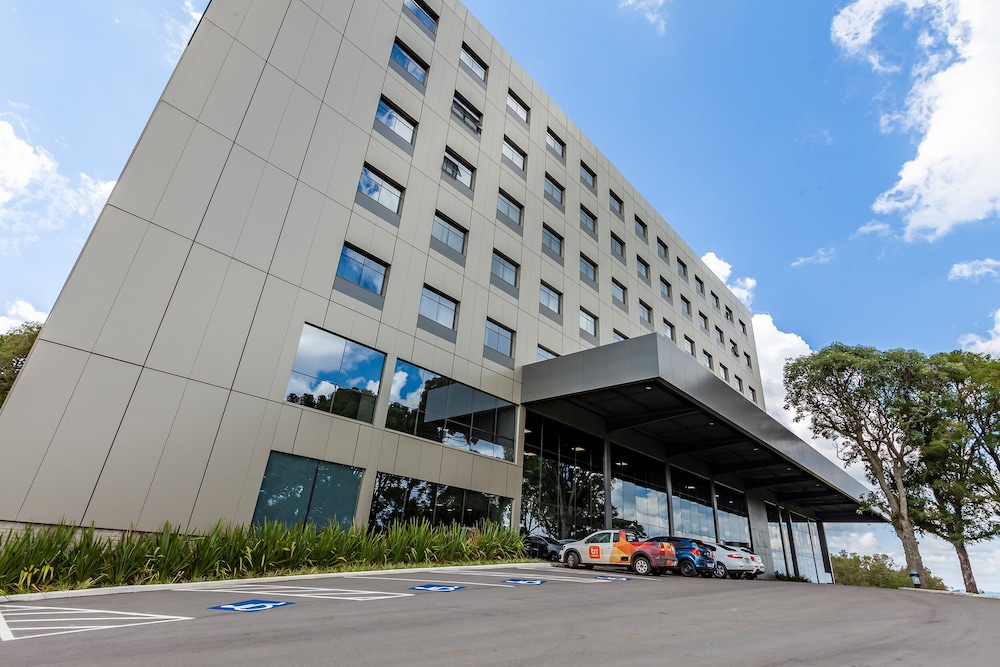 Tri Hotel Antonio Prado 45/50
